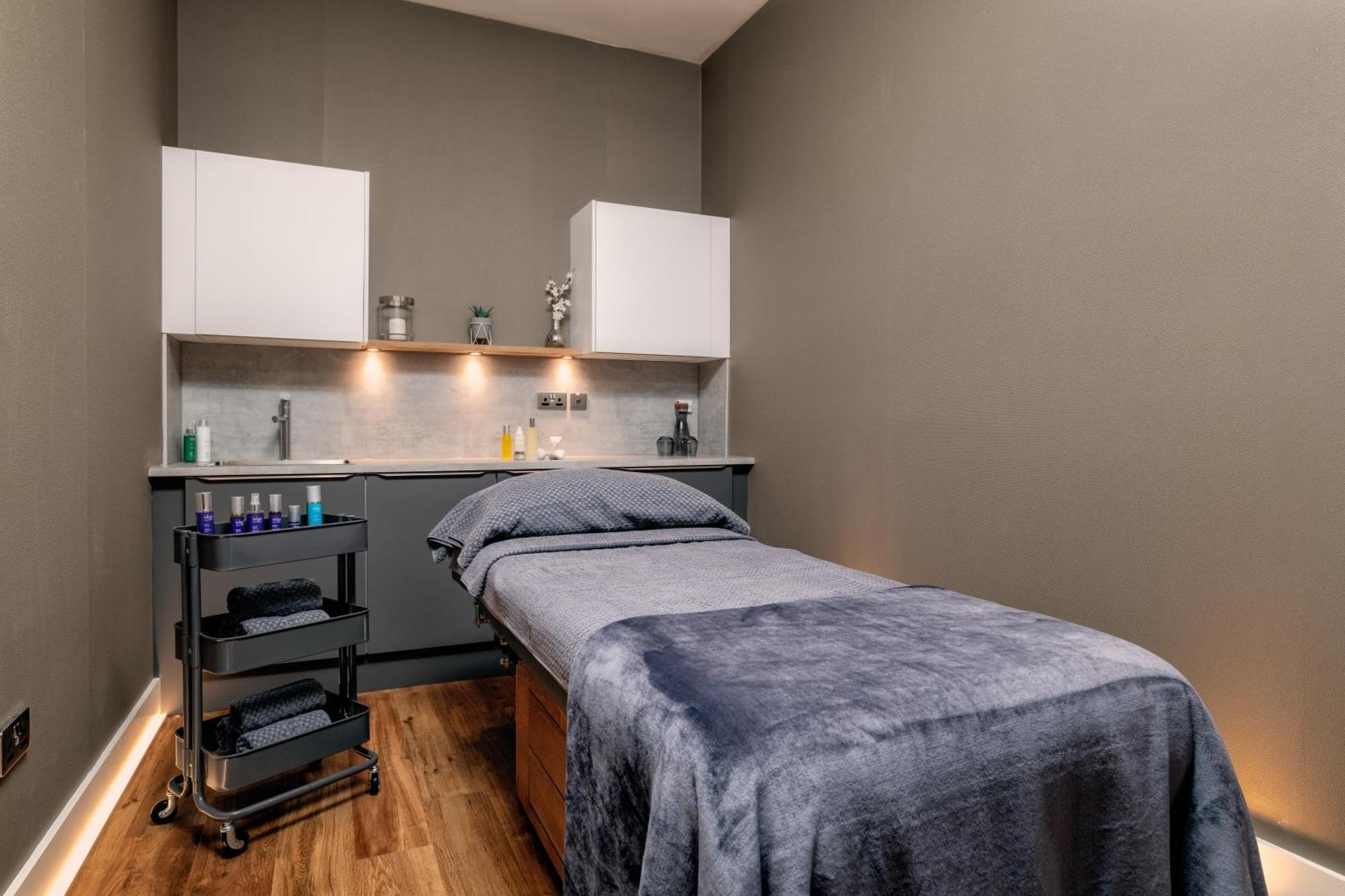 Sandman Signature Aberdeen Hotel & Spa 외부 사진